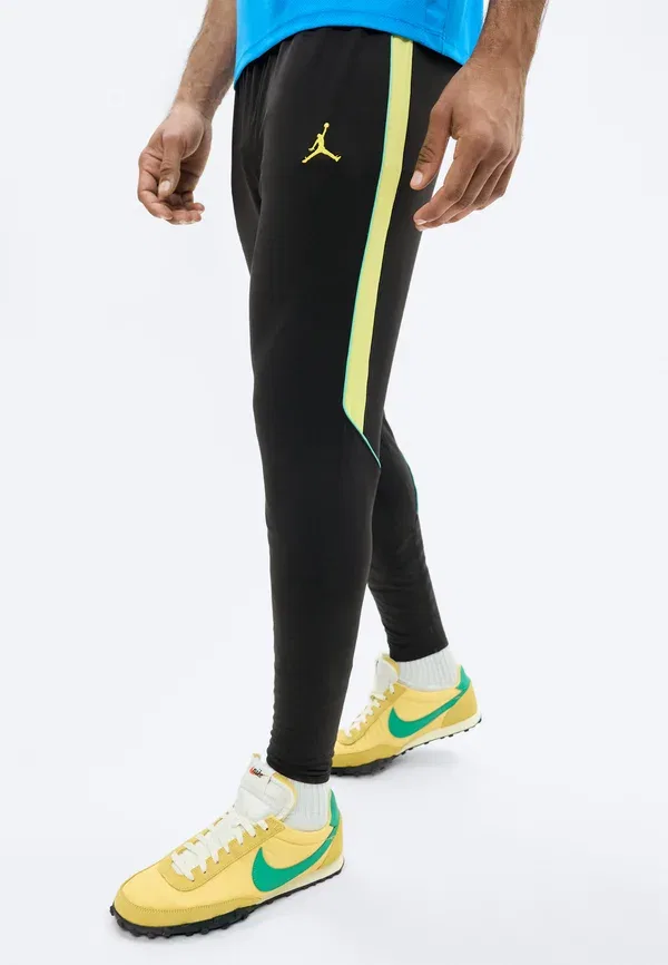 Футболка Nike Performance Brasil Strike, черный/желтый пульс/инфракрасный