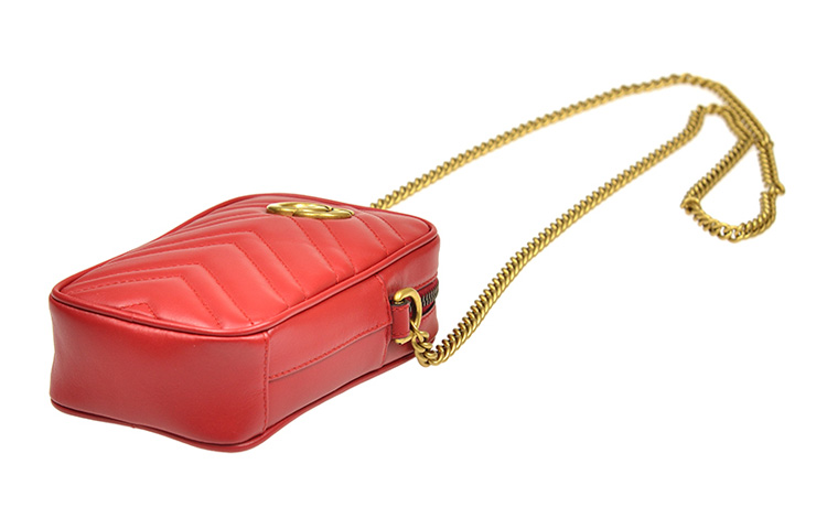 Мини-сумка Gucci GG Marmont через плечо из красной телячьей кожи — фото 3