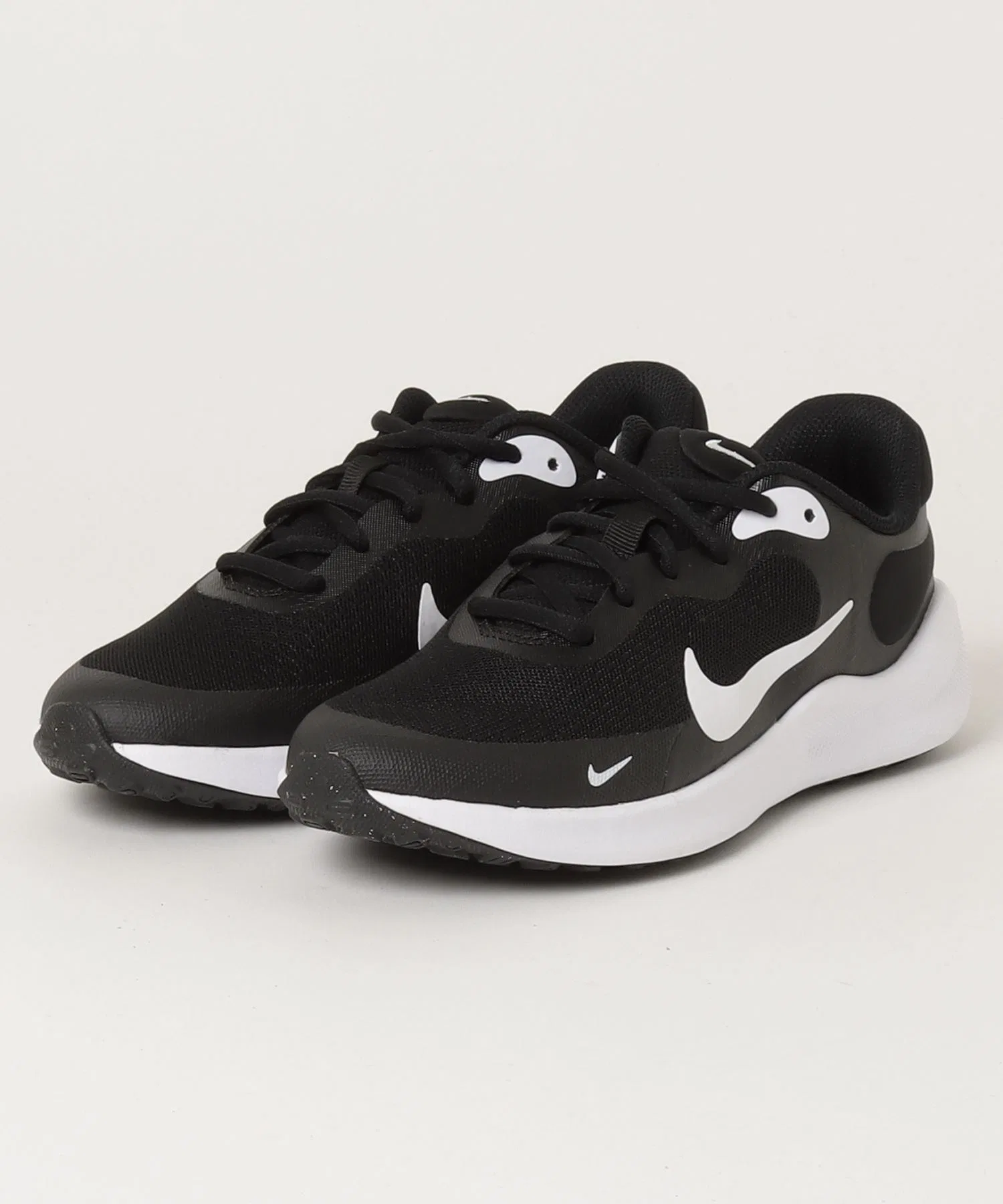 Детские кроссовки NIKE Revolution 7 GS чёрные с белым