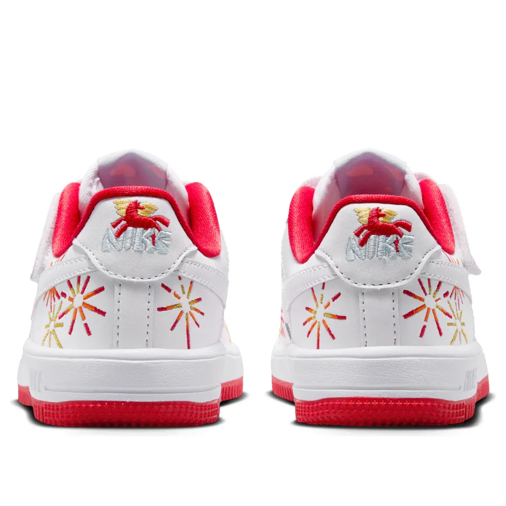 Кроссовки Nike Force 1 Low EasyOn 'Год необузданной лошади' IQ1136-111, белый — фото 3