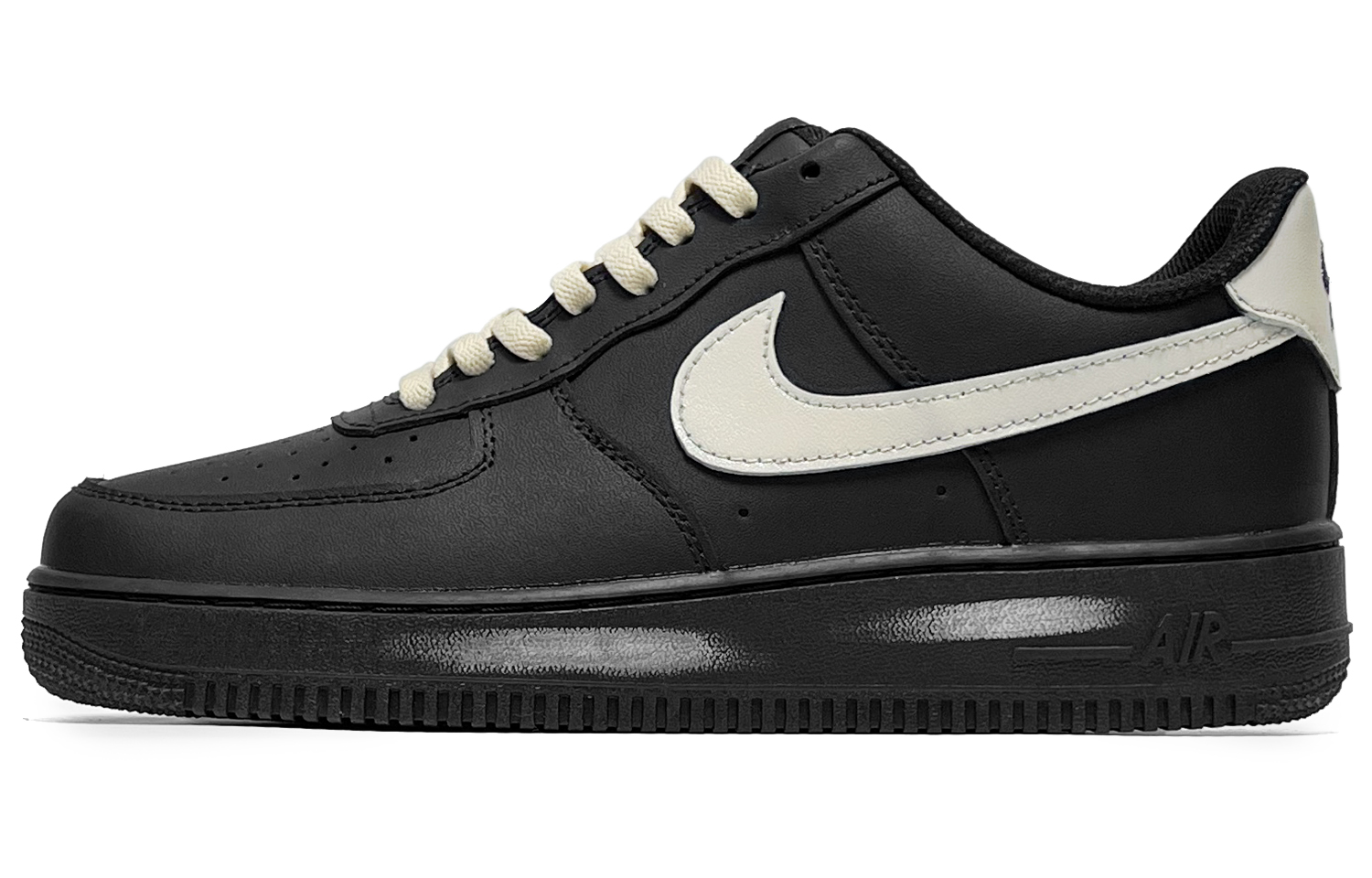 Nike Кроссовки Air Force 1 Infernal Affairs низкие женские черно-белые, цвет Black White