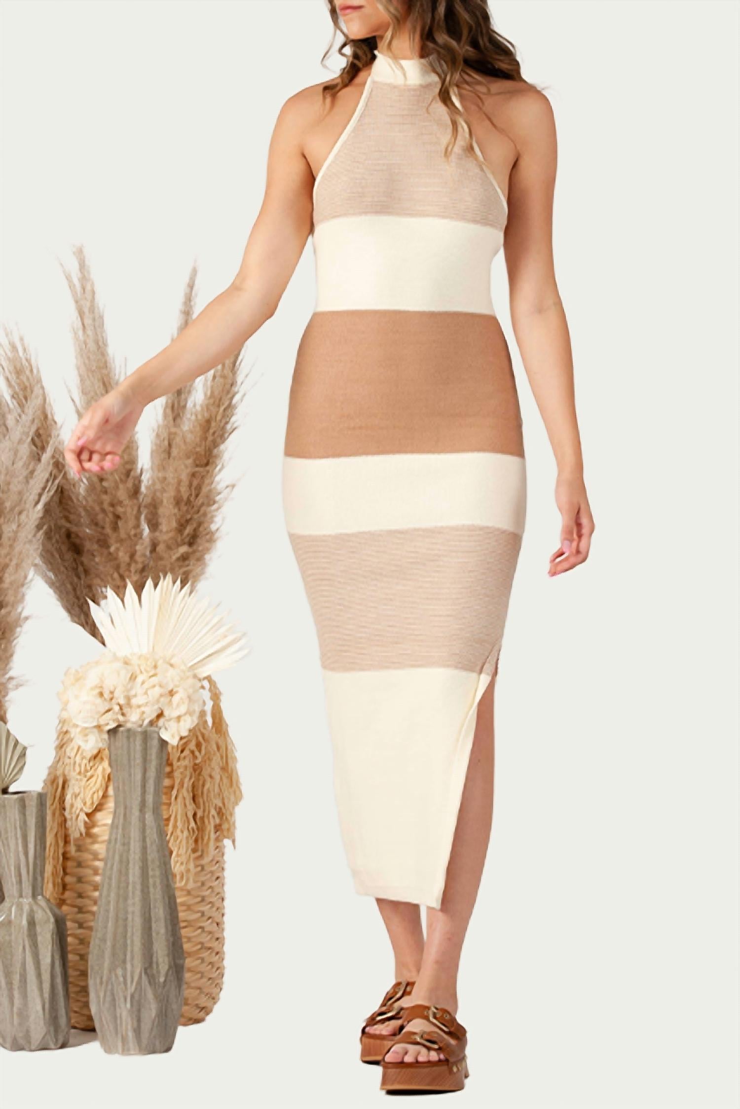 

Платье Brizo Knitted Halterneck Midi Dress в цвете слоновой кости/бежевый LUCCA