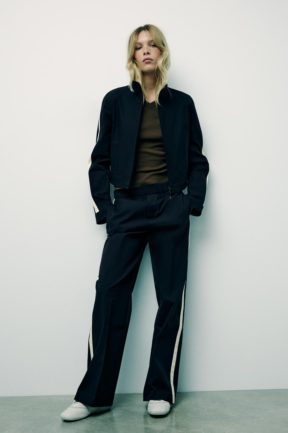 

Брюки с боковой отстрочкой ZARA, темно-синий