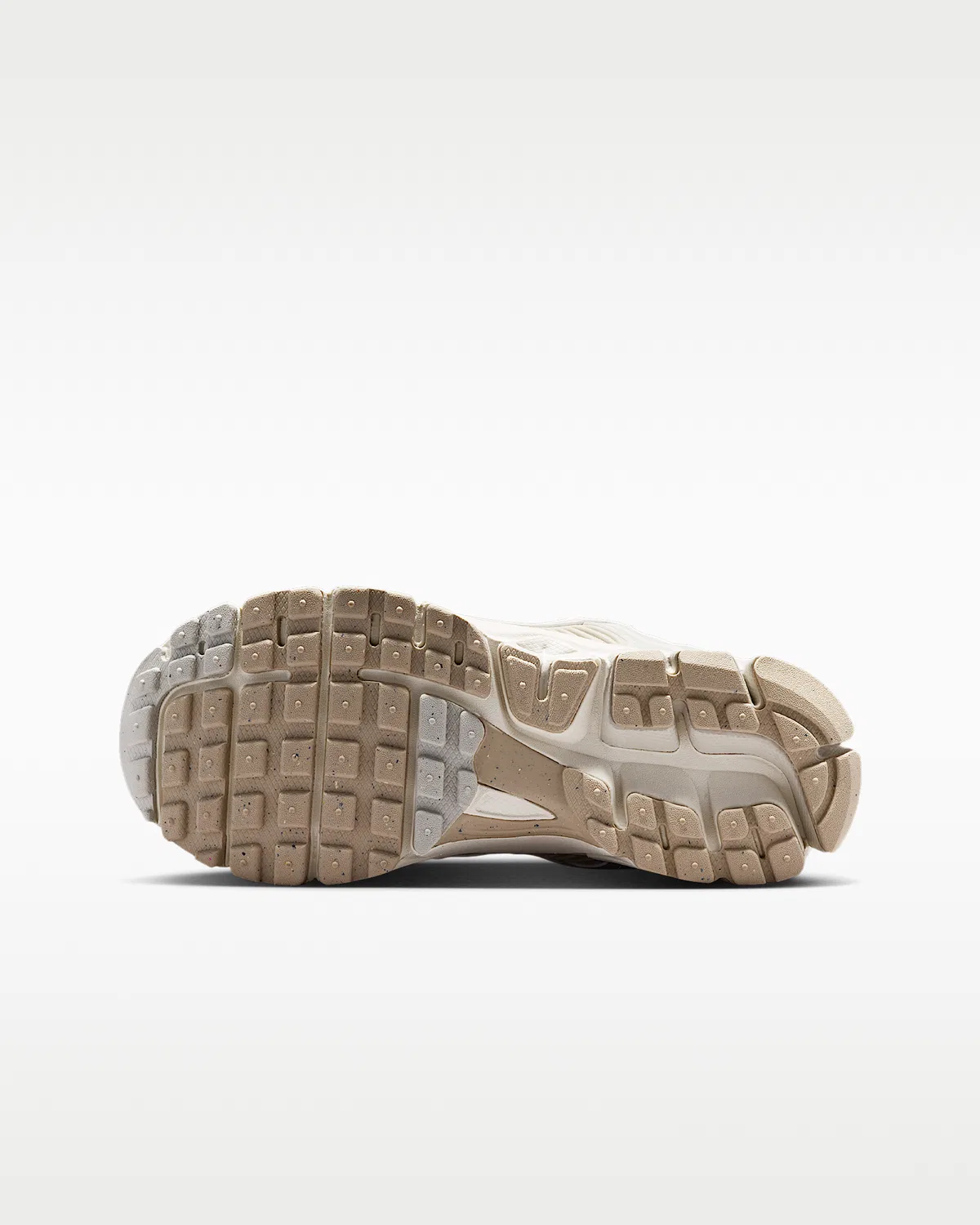 Детские кроссовки с отражающими элементами Nike Vomero 5, Phantom/Cream II/Sail/Light Bone — фото 2