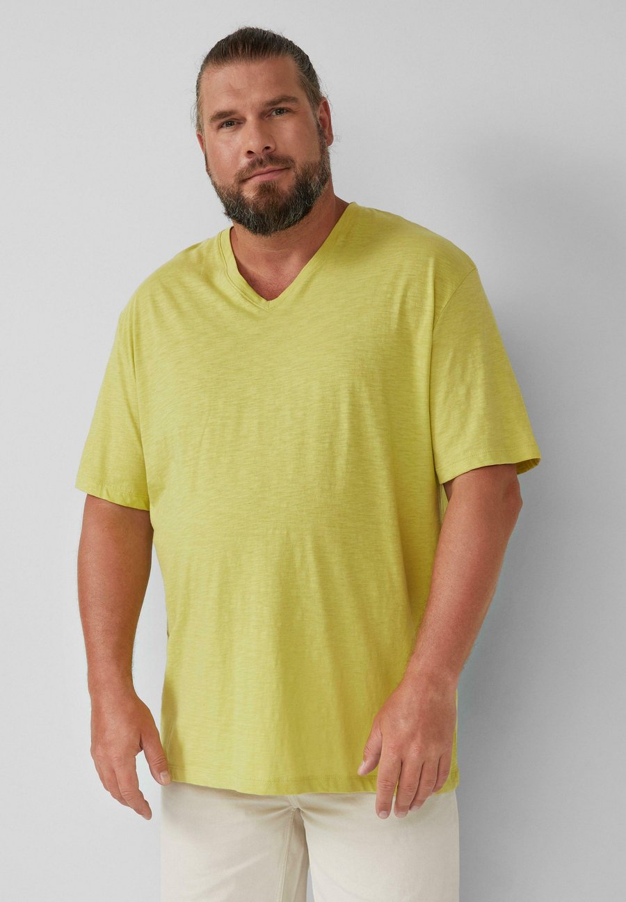 

Футболка s.Oliver MIT LABEL-PATCH UND V-AUSSCHNITT, Hellgrün/Green, Зеленый, Футболка s.Oliver MIT LABEL-PATCH UND V-AUSSCHNITT, Hellgrün/Green