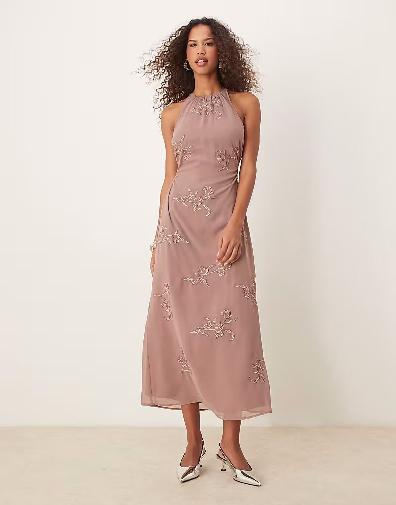 

Платье макси ASOS DESIGN с цветочной вышивкой и открытой спиной из норки