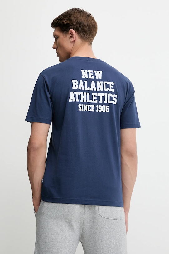 

Хлопковая футболка New Balance, темно-синий