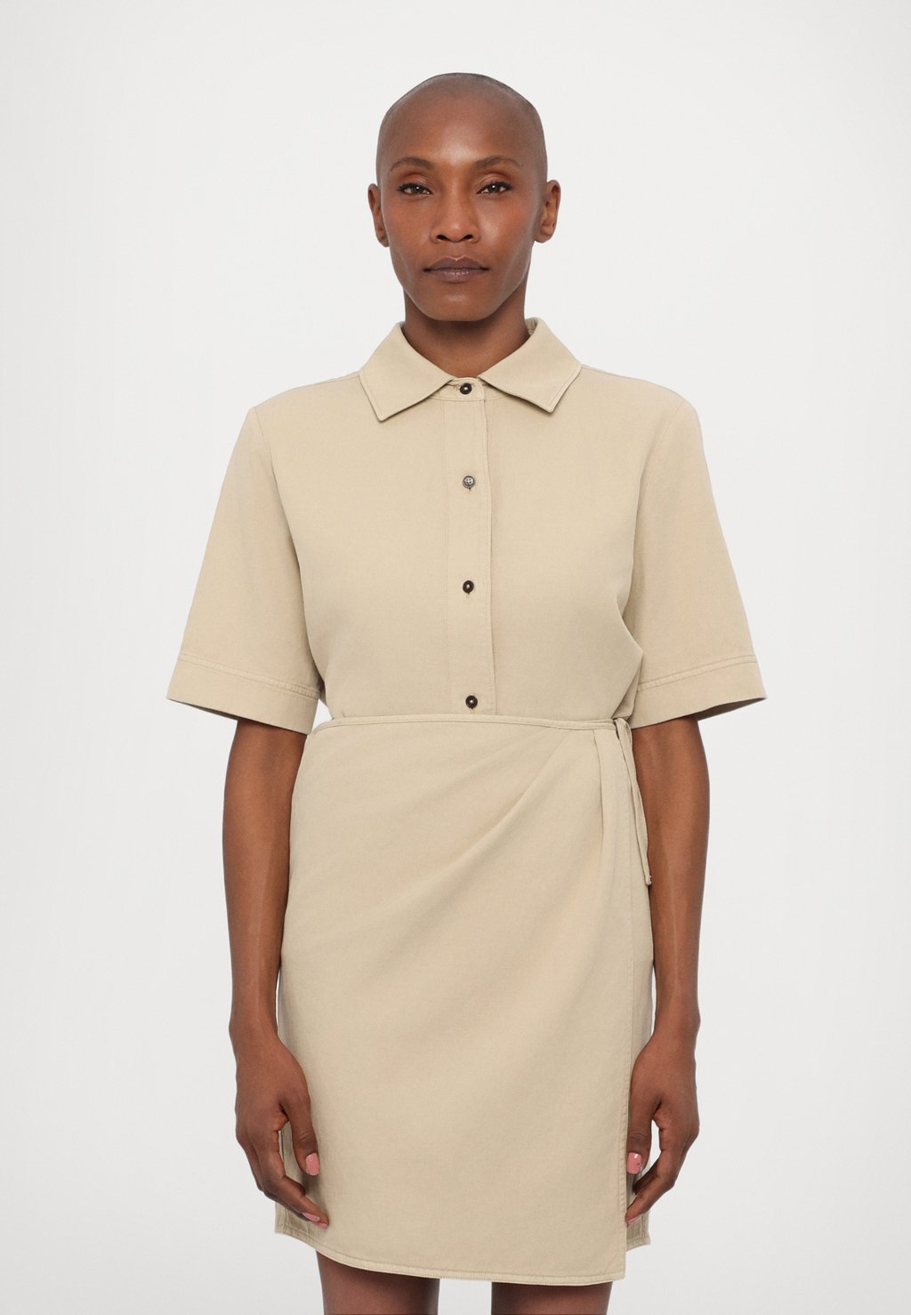 

Платье-рубашка SHORT WRAP DRESS CLOSED, бежевый