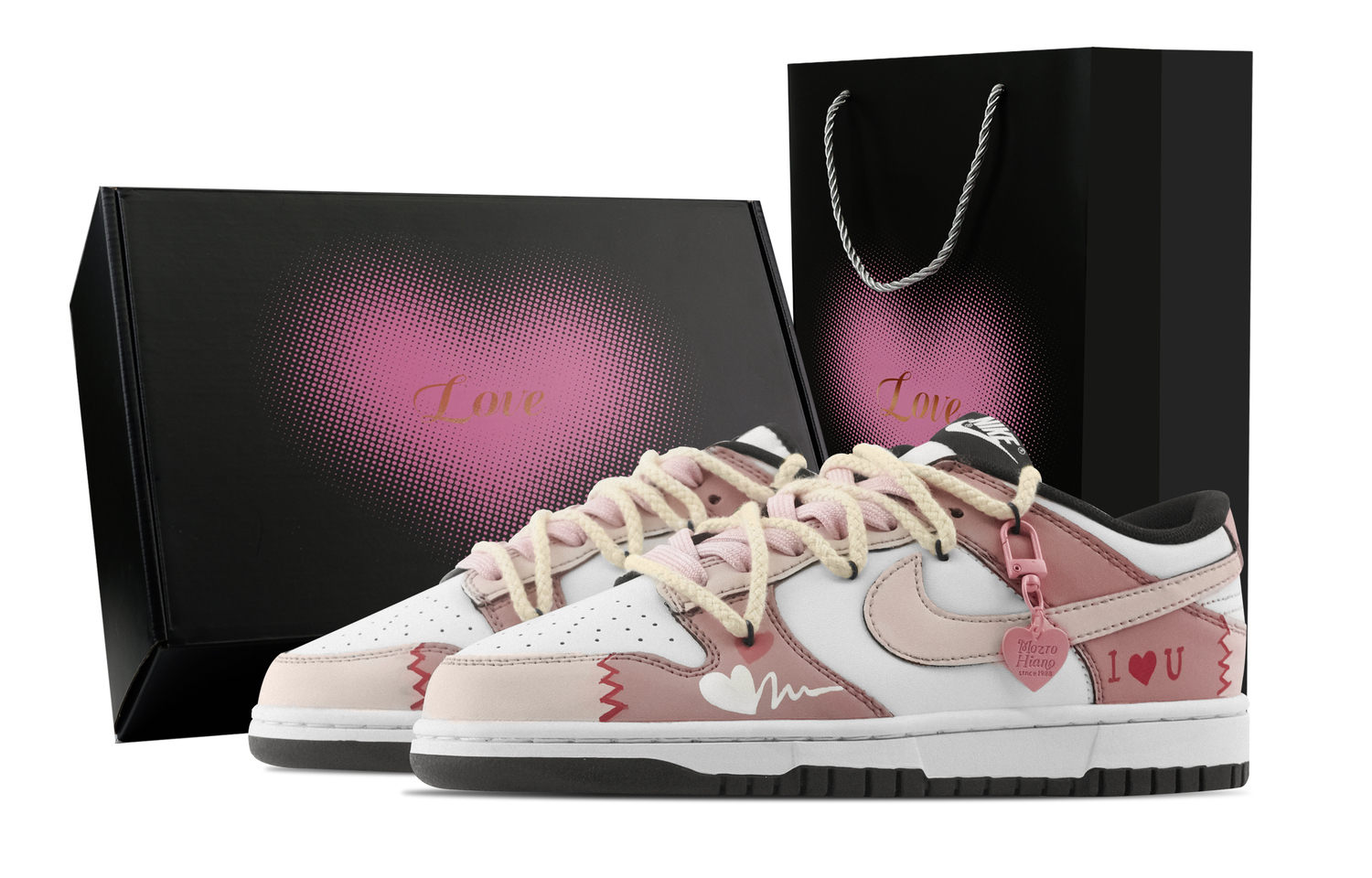 

Nike Данки Simple Love Pink Book, противоскользящие устойчивые к истиранию низкие скейтерские кроссовки с сердечками на коробке унисекс розовые, цвет Pink