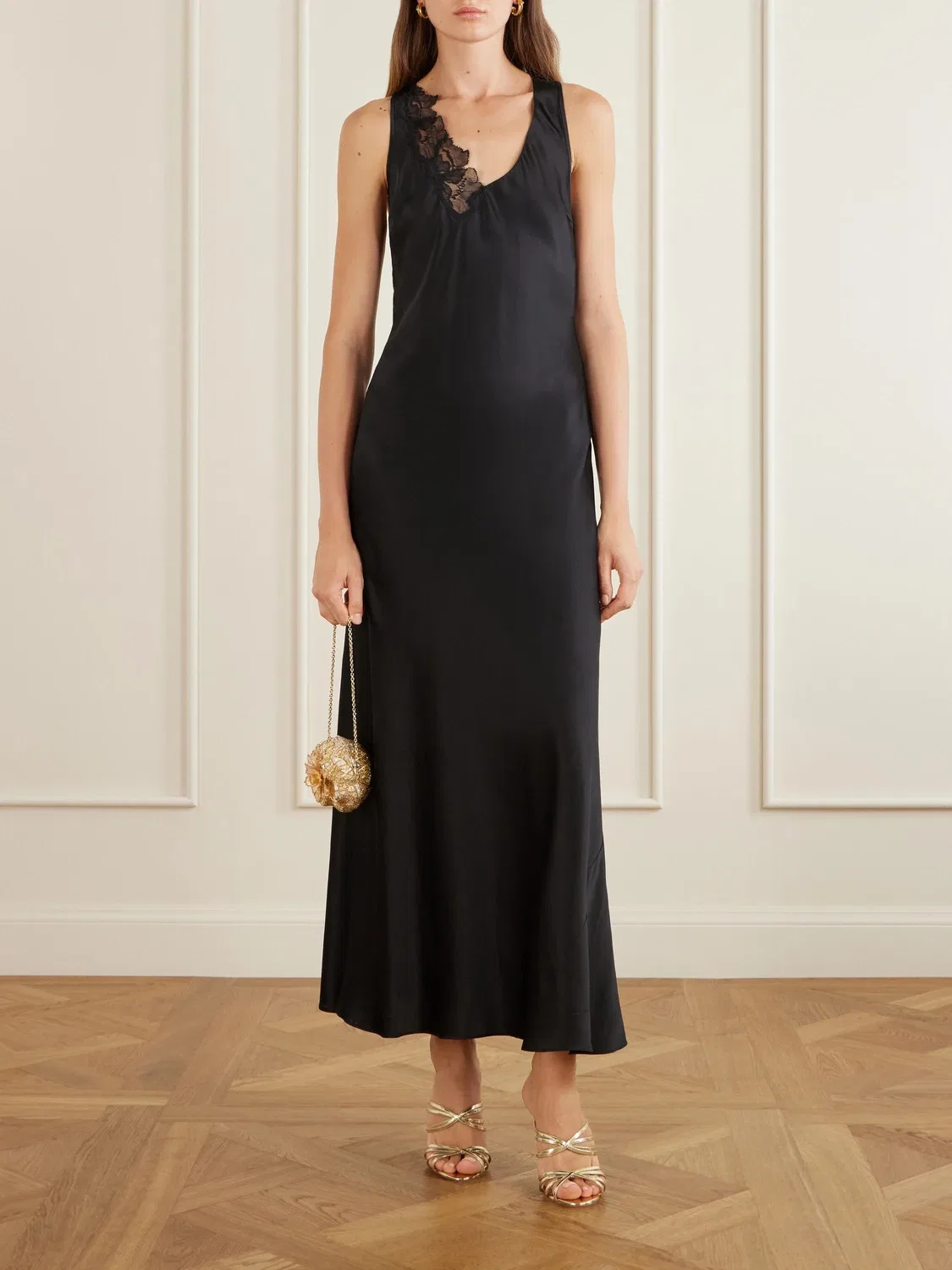 Клатч Magnolia со вставками из кристаллов золотого цвета JUDITH LEIBER COUTURE, золотой — фото 3