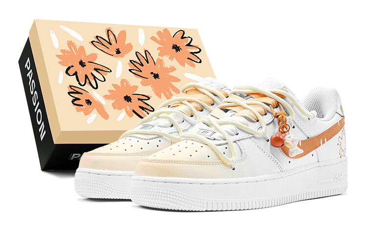 

Женские кроссовки для скейтбординга Nike Air Force 1, Orange