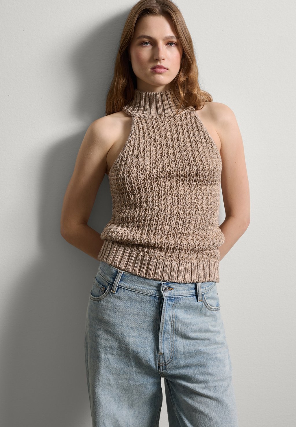 

Топ WITH HALTER NECK Stefanel, бежевый