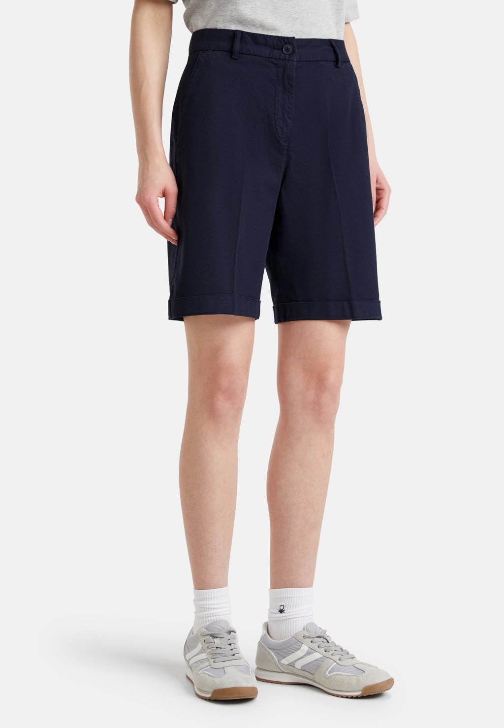 

Шорты BERMUDAS WITH CUFF IN STRETCH United Colors of Benetton, синий