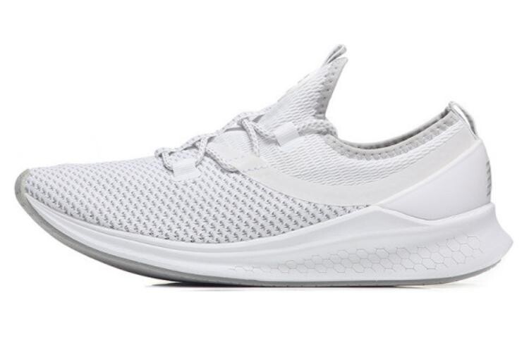 

New Balance Lazr Кроссовки Мужчины