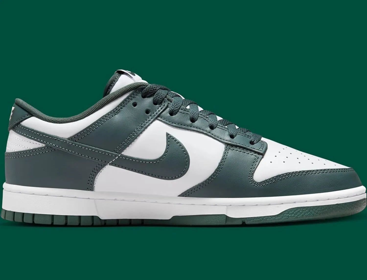 Мужские скейтбордистские кроссовки Nike Dunk Low Retro, белый/зеленый — фото 3
