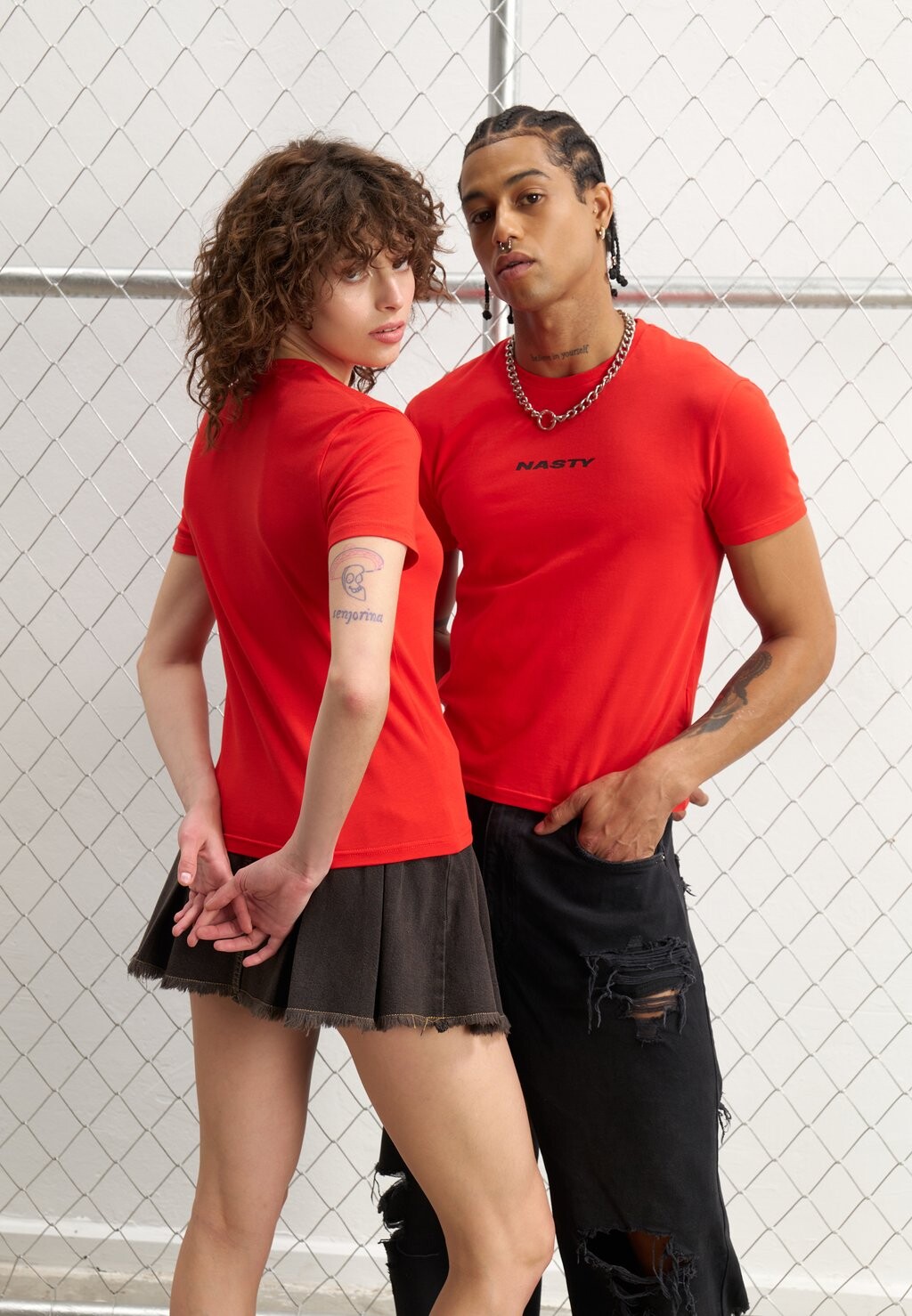 

Принт на футболке UNISEX YOURTURN, красный