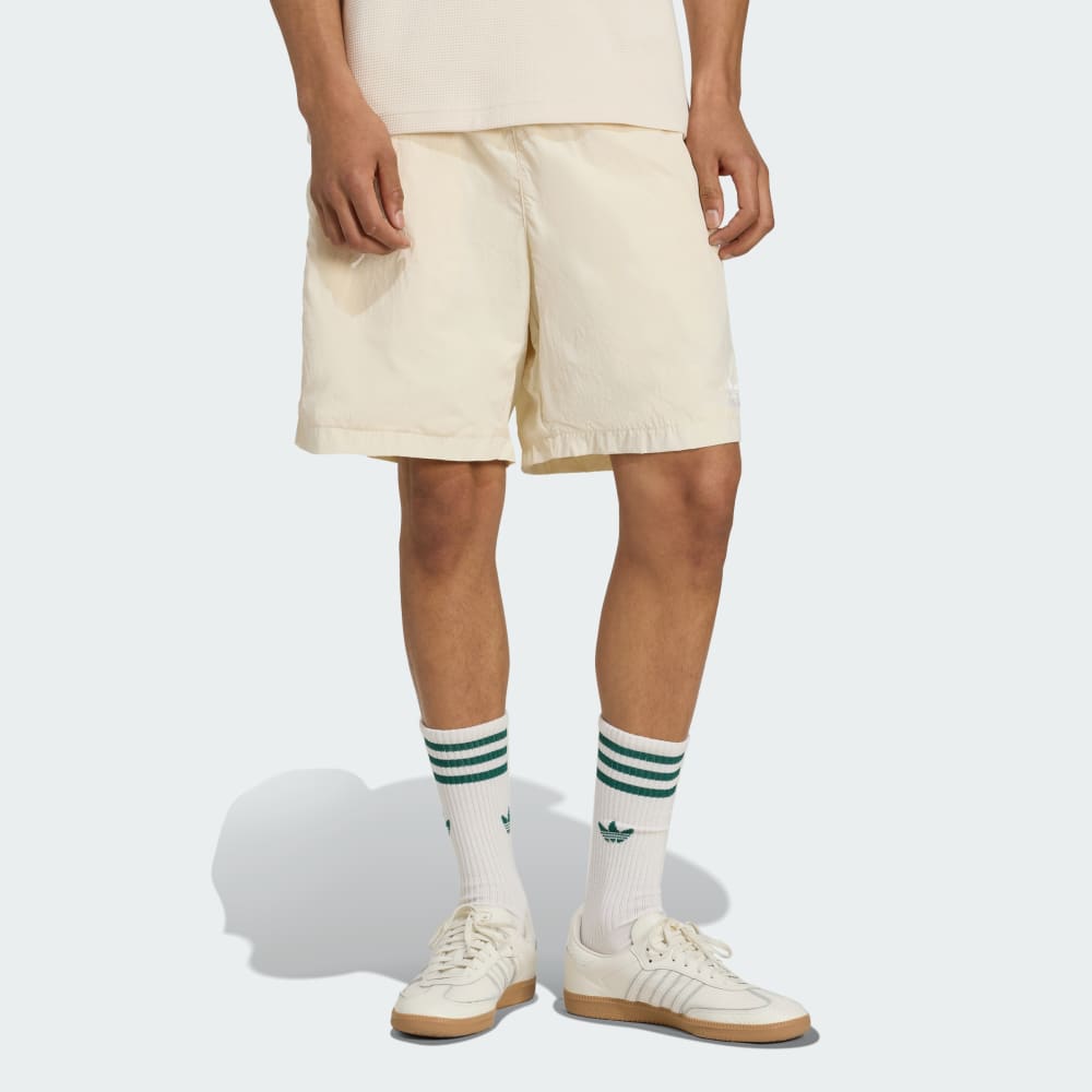 

Шорты Adidas Trefoil Essentials Woven Shorts, цвет Wonder White/White