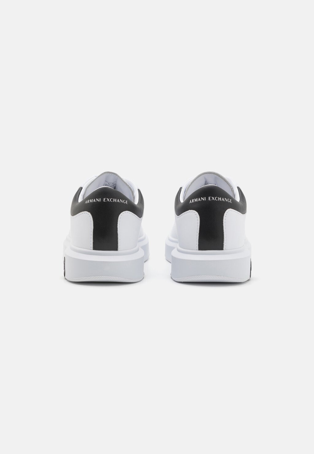 Кроссовки низкие LACE UP Armani Exchange, цвет white/black — фото 3