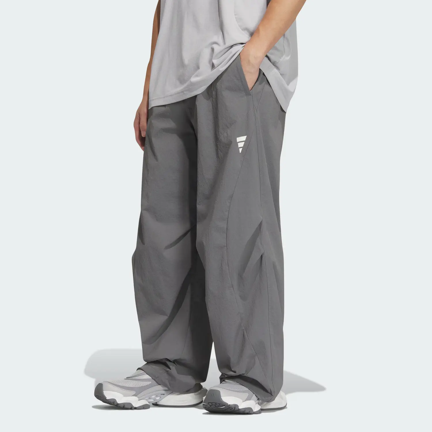FOS Collection WOVEN TRACKSUIT BOTTOMS повседневные брюки мужские gray Adidas, серый — фото 4