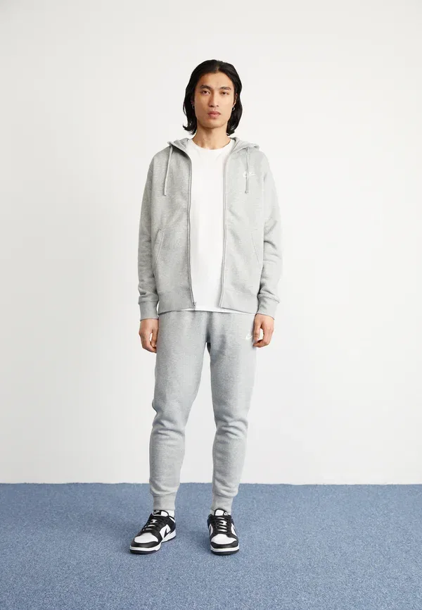 Тренировочные штаны Nike Sportswear Club jggr, тёмно-серый меланж/матовое серебро/белый — фото 2