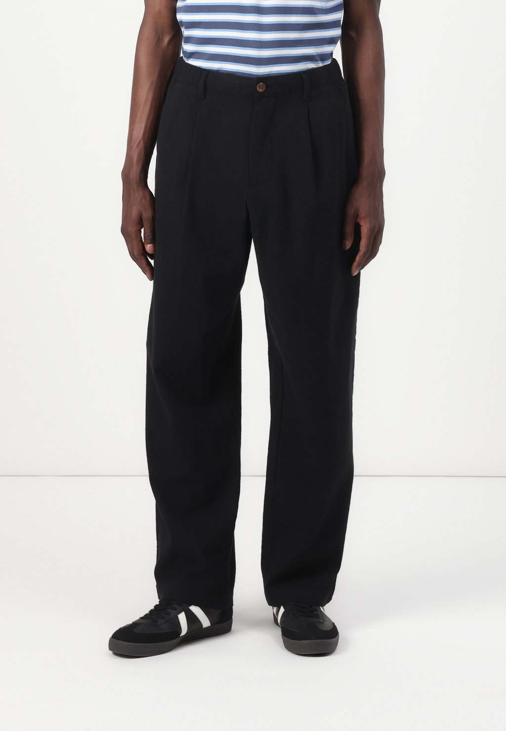 

Брюки PLEATED TROUSER GAP, черный