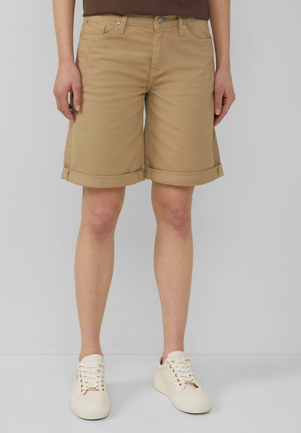 

Джинсовые шорты BERMUDA KAROLIN STRAIGHT FIT MID RISE s.Oliver, цвет Hellbraun