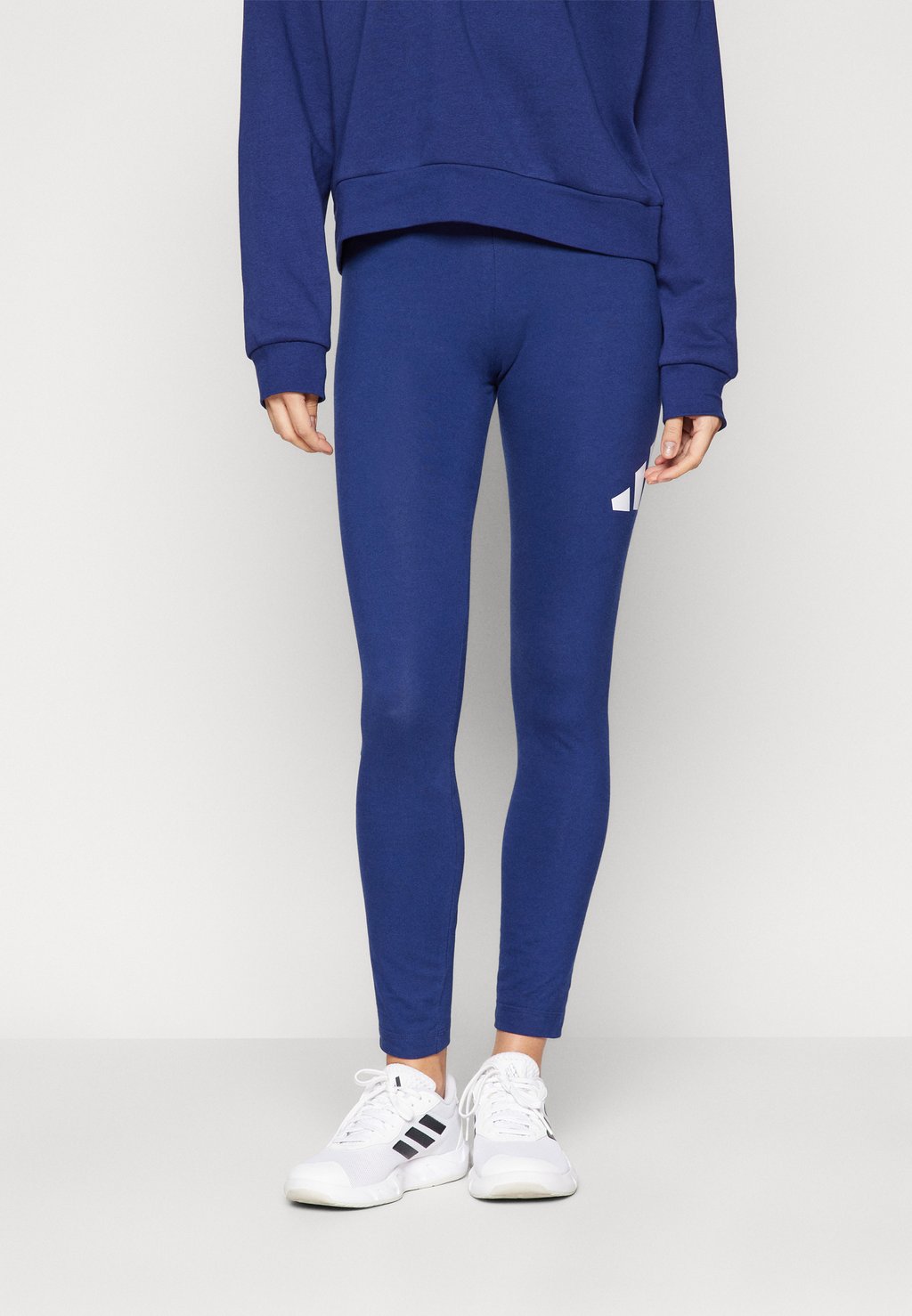 

Леггинсы ESSENTIALS BIG LOGO LEGGINGS adidas Sportswear, синий