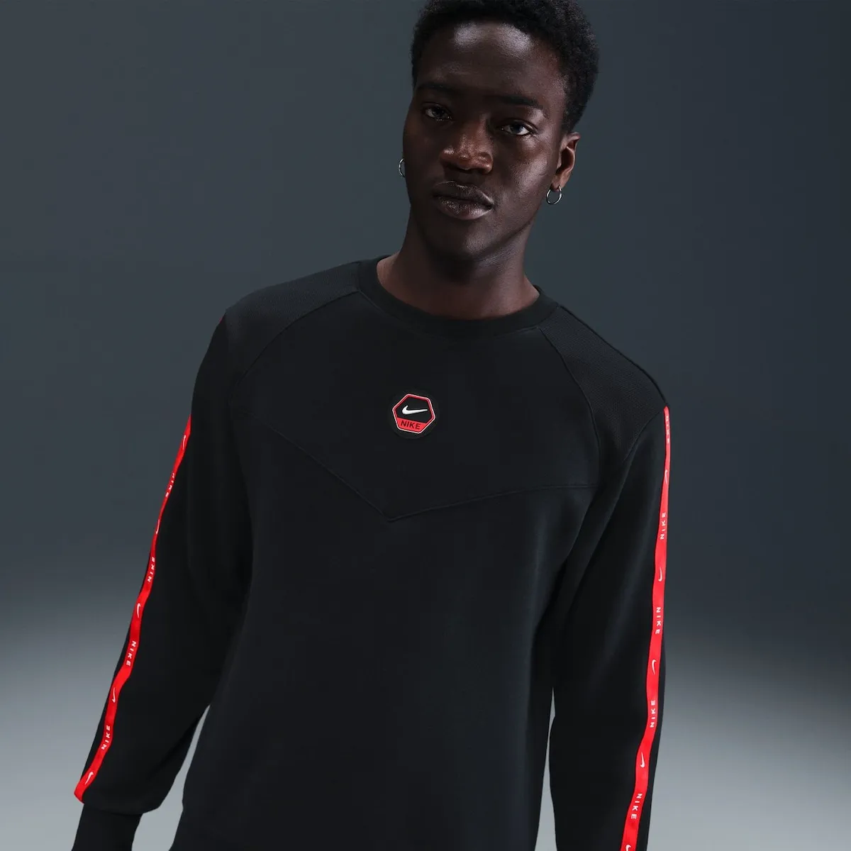 

Мужская толстовка Sportswear Club Crew Nike, черный