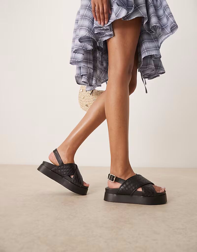 Сандалии ASOS DESIGN Flame с перекрестными ремешками на стельке черного цвета — фото 4