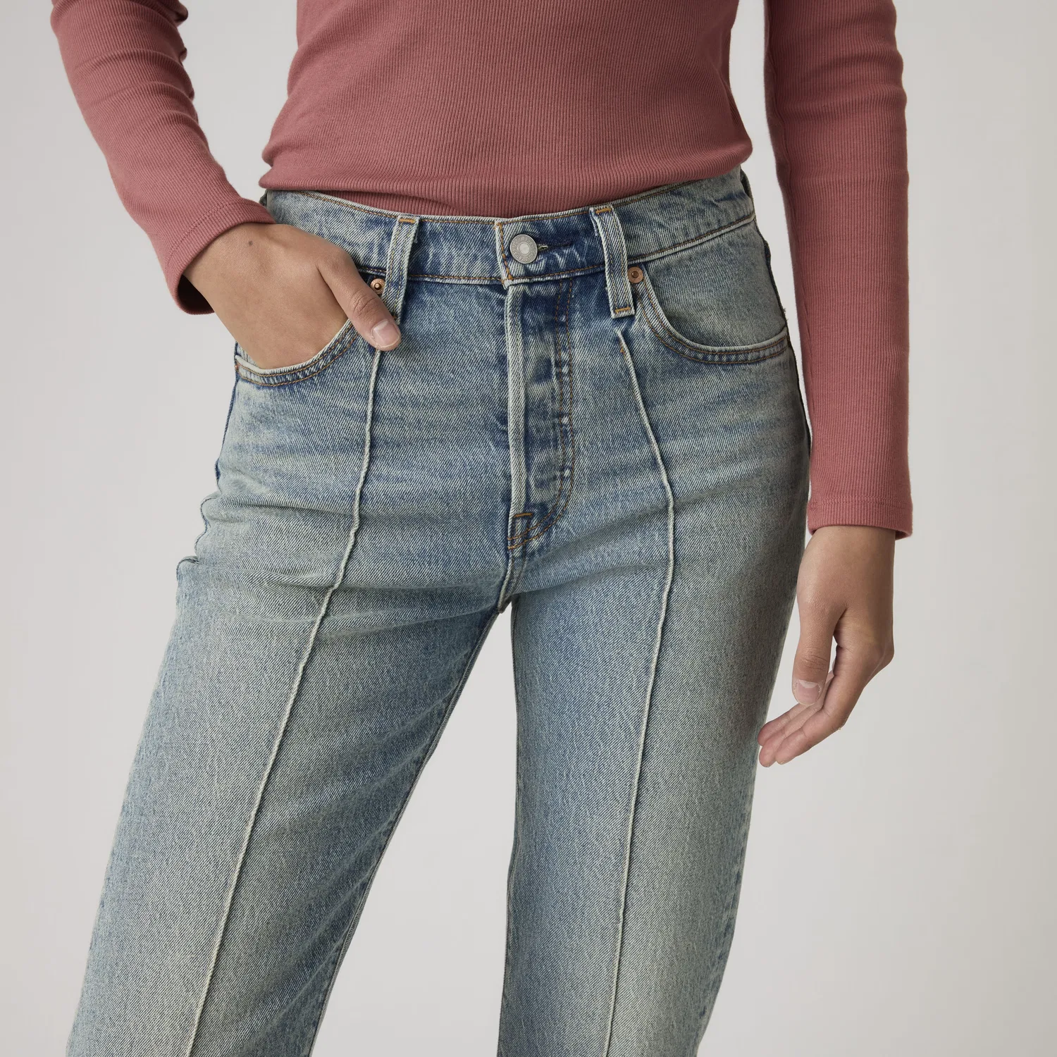 Женские укороченные джинсы 501 Levi's, Medium Wash — фото 2