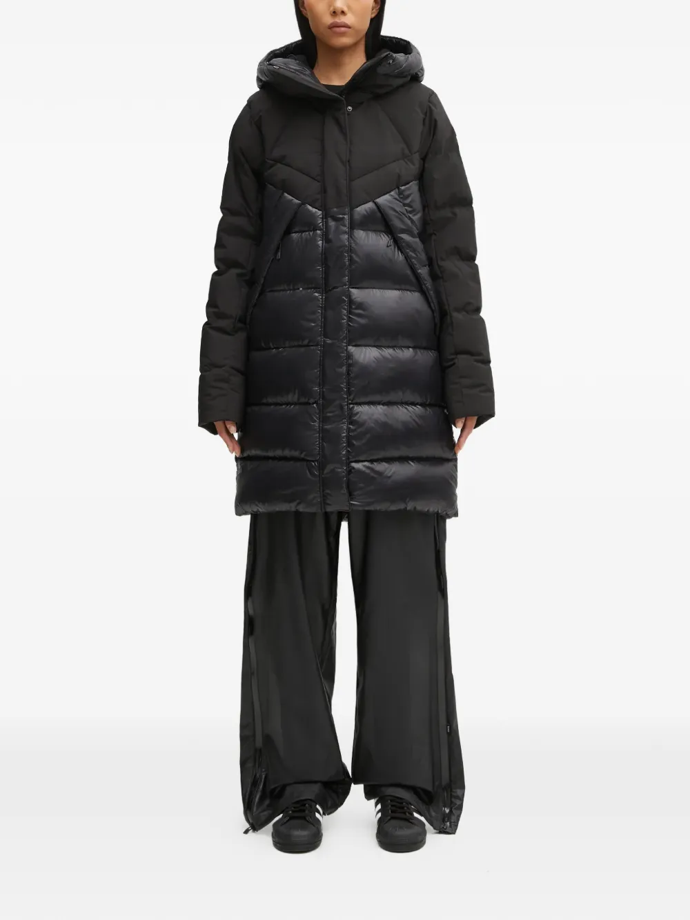 

Стеганая куртка с капюшоном Helly Hansen, черный