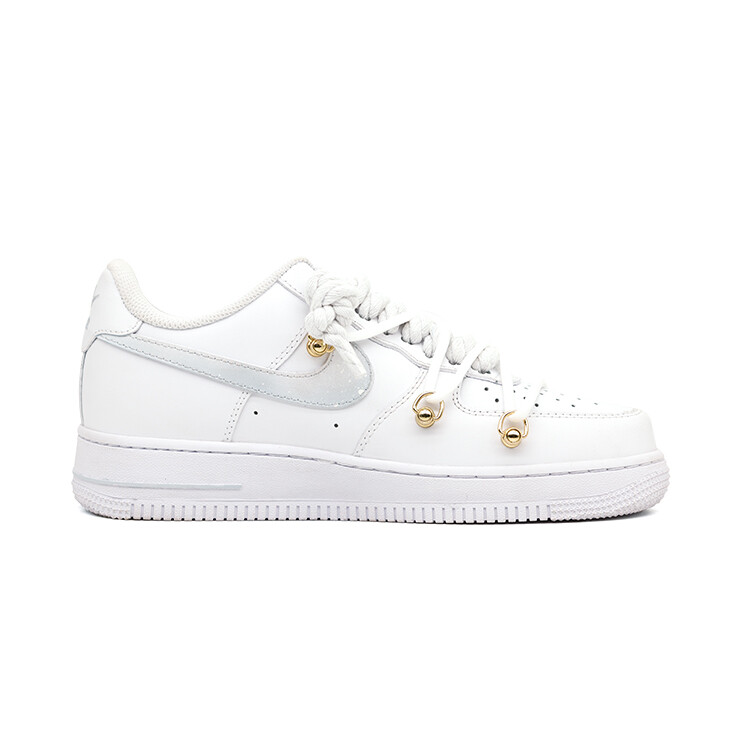 

Женские кроссовки для скейтбординга Nike Air Force 1, Light Blue