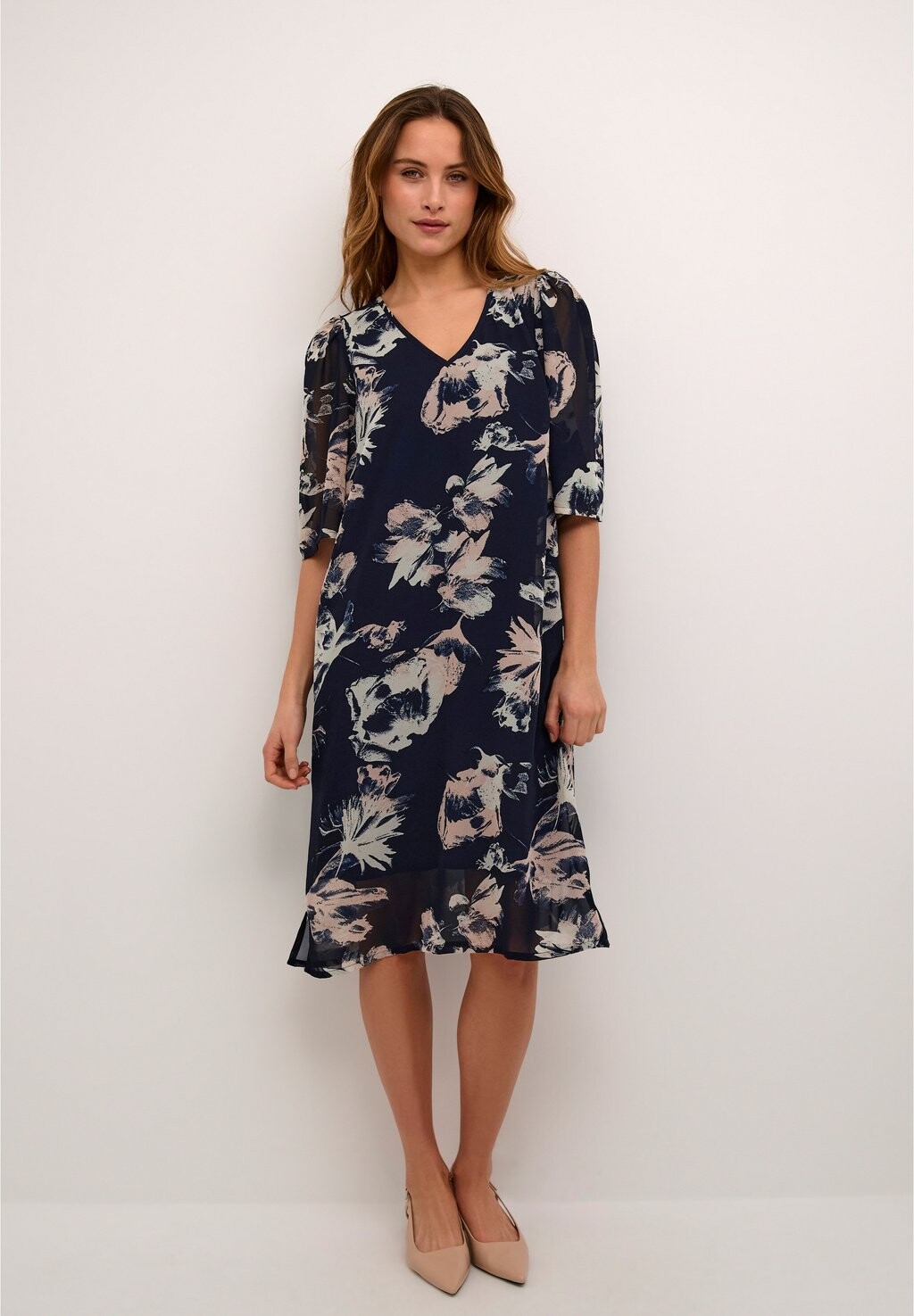 

Повседневное платье Kaffe, цвет blue big flower print