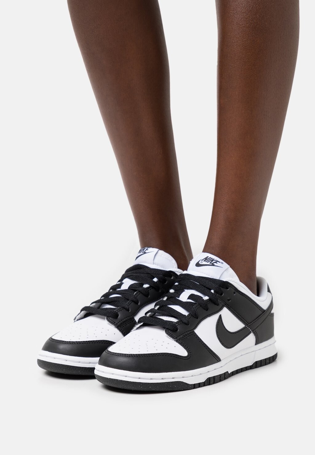 Кроссовки Nike Dunk Low Next Nature, белый / черный