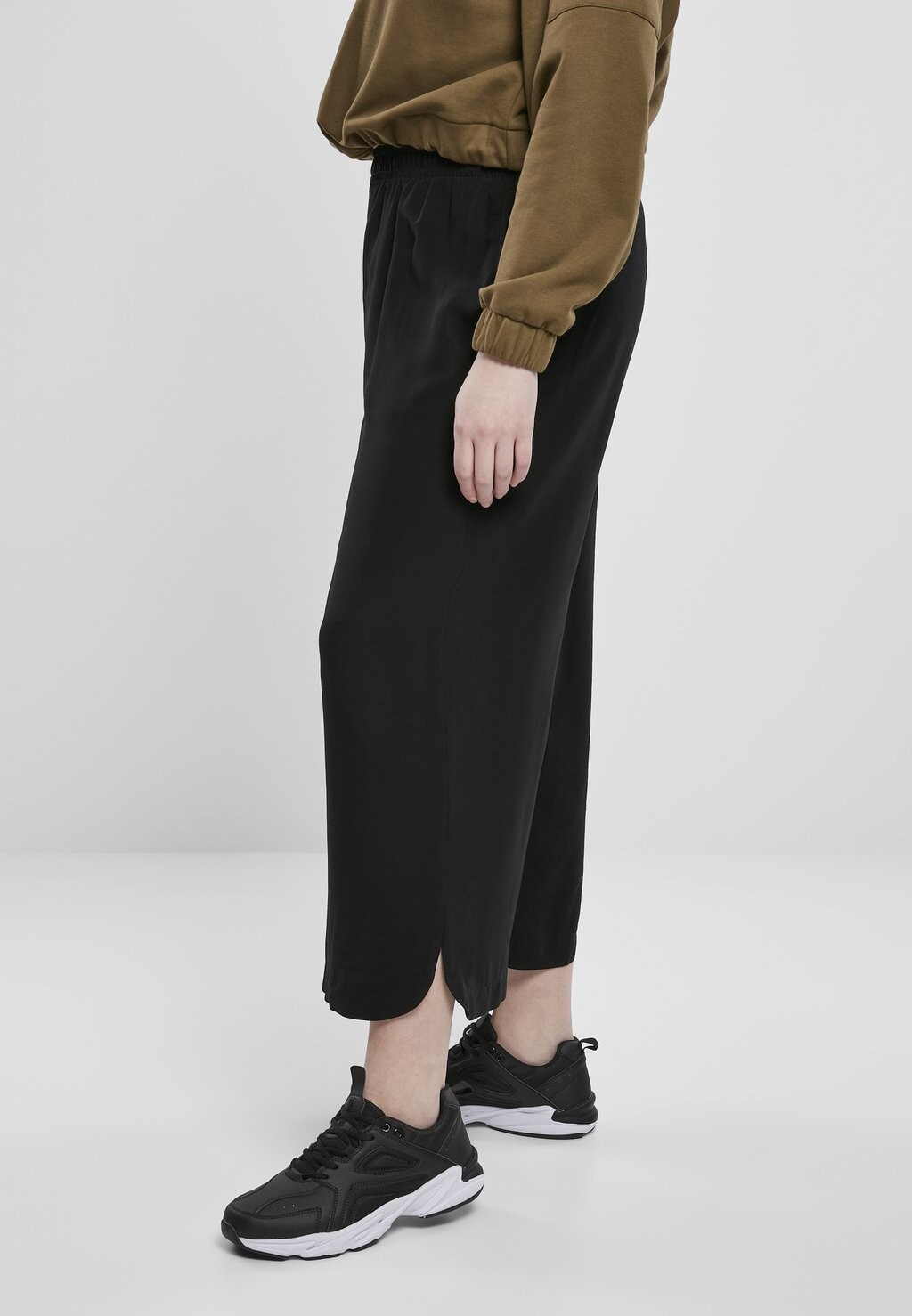 

Брюки Culotte Urban Classics, черные