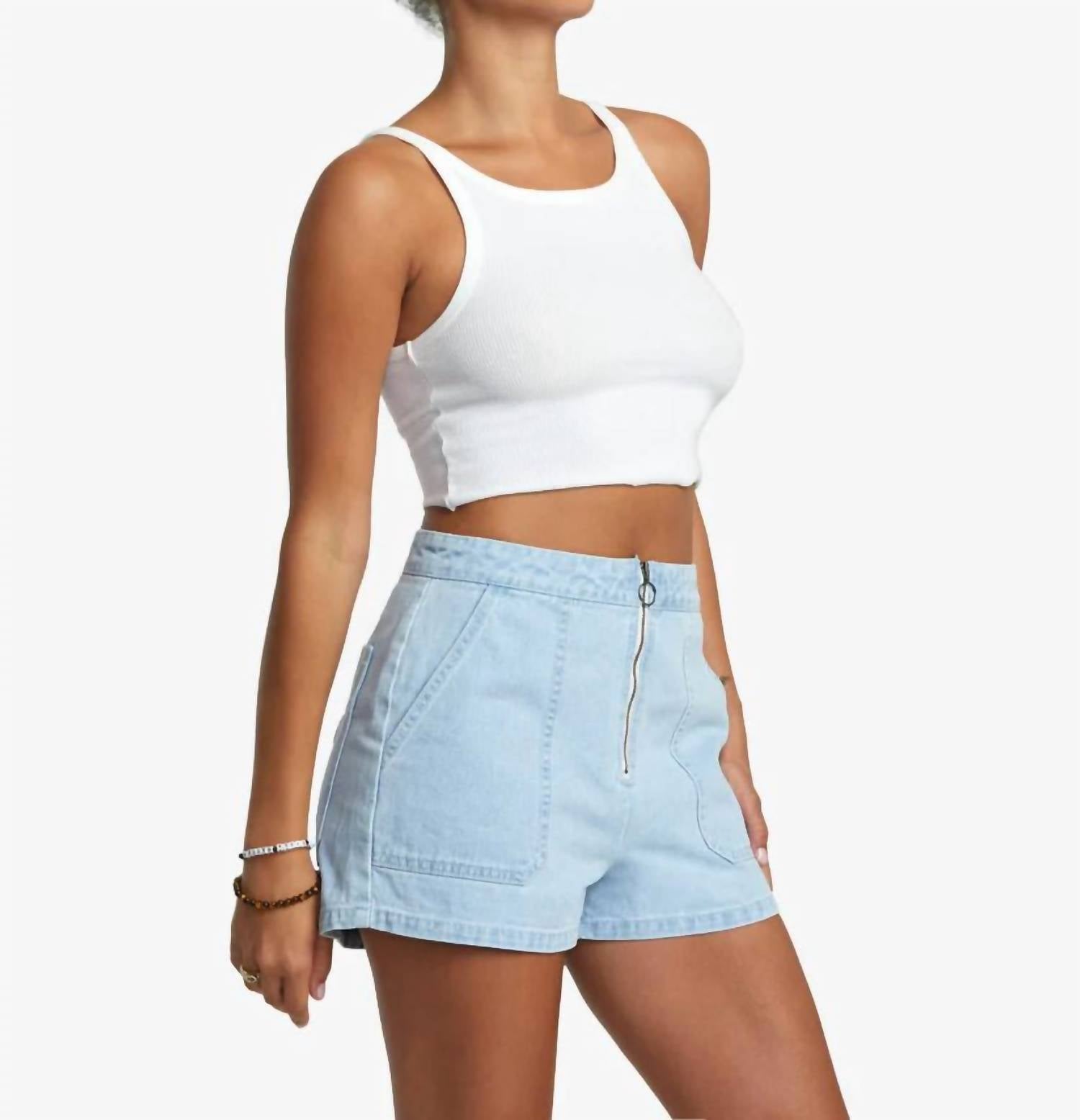 

Короткие джинсовые шорты Goldie в цвете Light Vintage Wash RVCA