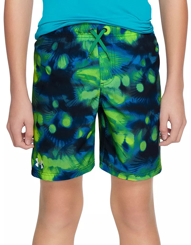 

Шорты с тропическим расклешенным волейболом для мальчиков Under Armour, цвет Vapor Green