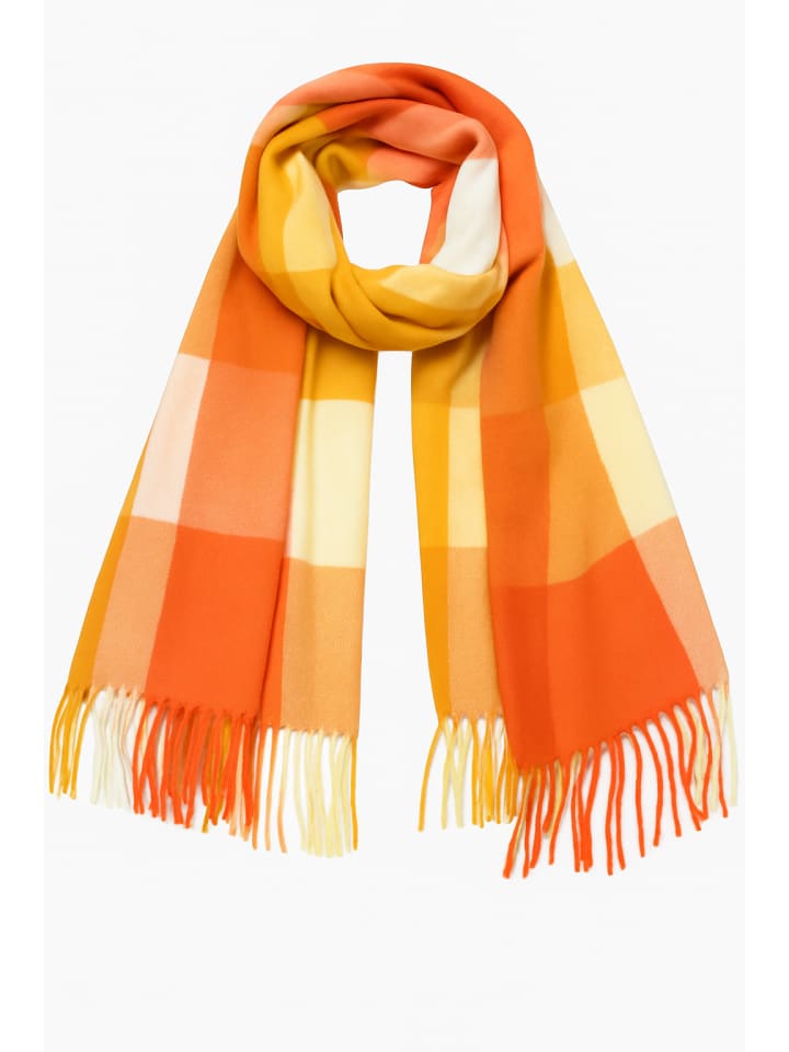 

Мягкий вязаный шарф с бахромой и геометрическим узором желтого цвета. Faera