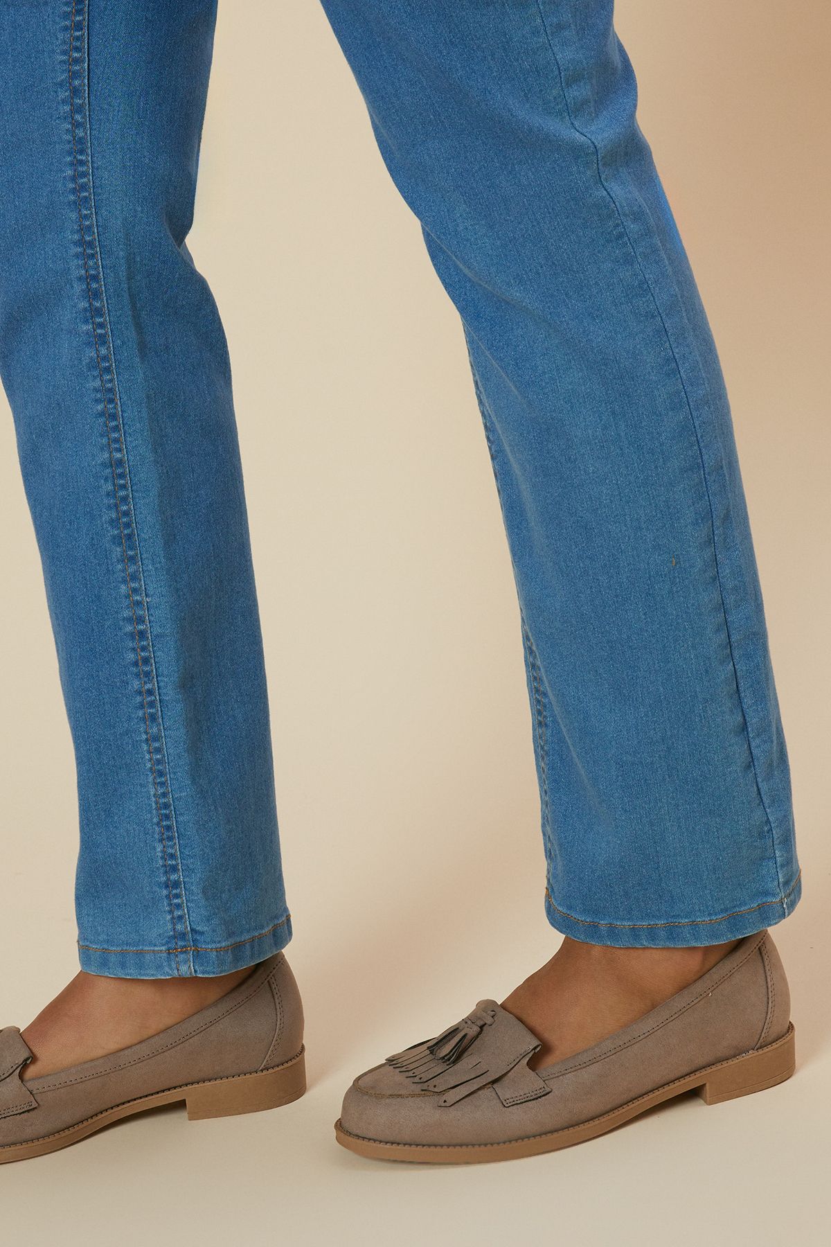 Лоферы Dorothy Perkins Leigh с бахромой, серо-коричневый