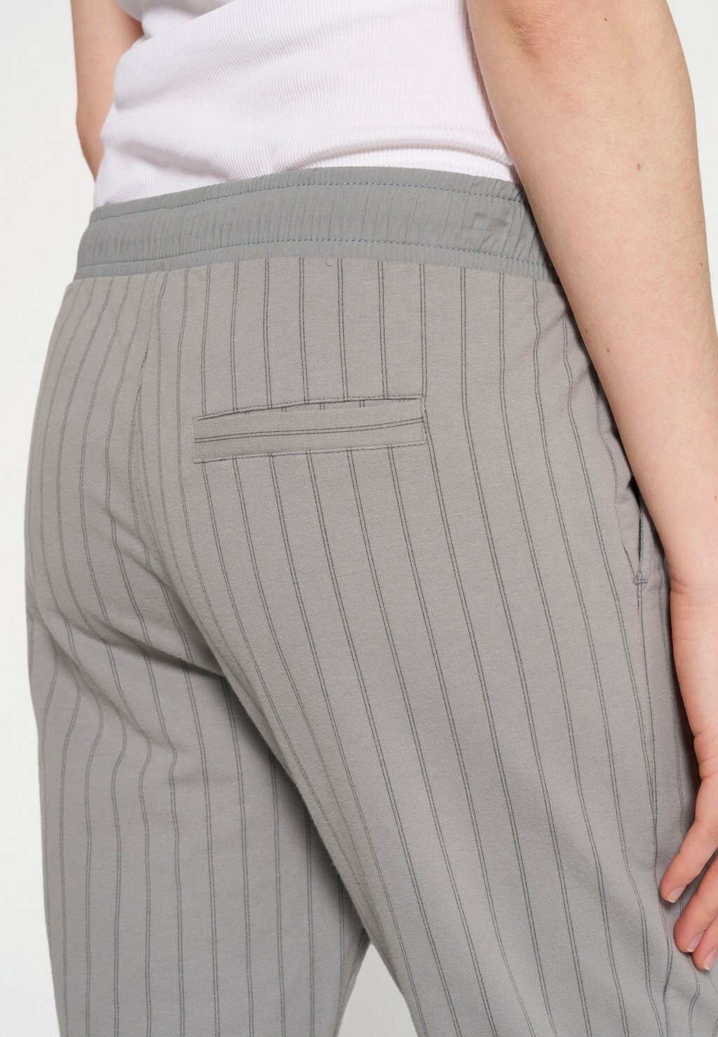 

Спортивные брюки CROPPED JOGGER PINSTRIPE 10DAYS, серый