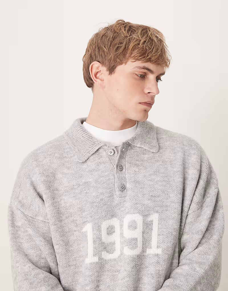 

Поло свободного кроя ASOS DESIGN серого цвета с вышивкой 1991 года