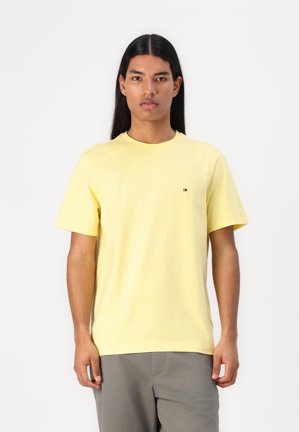 

Базовая футболка SEASONAL SOLID TEE Tommy Hilfiger, желтый