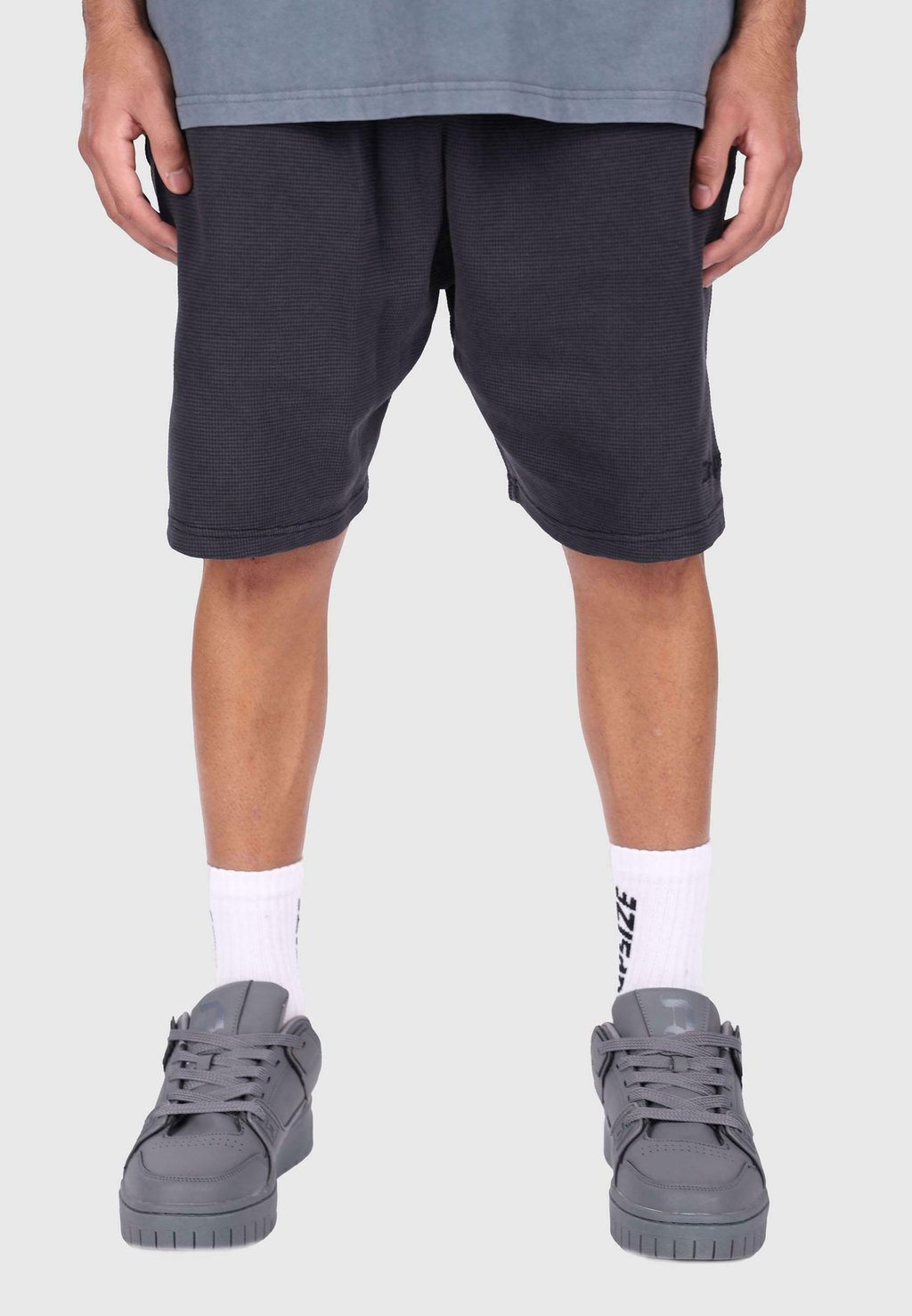 

Шорты WAFFLE - Tracksuit bottoms Dropsize, черный
