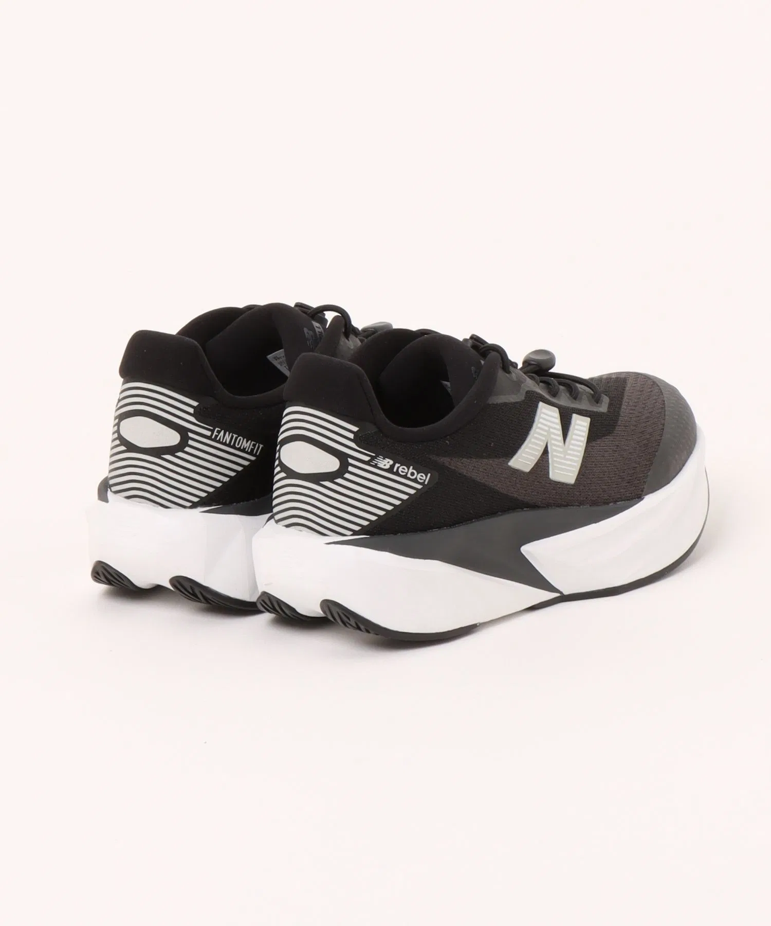 Детские кроссовки New Balance FuelCell REBEL V5 для бега чёрные — фото 2