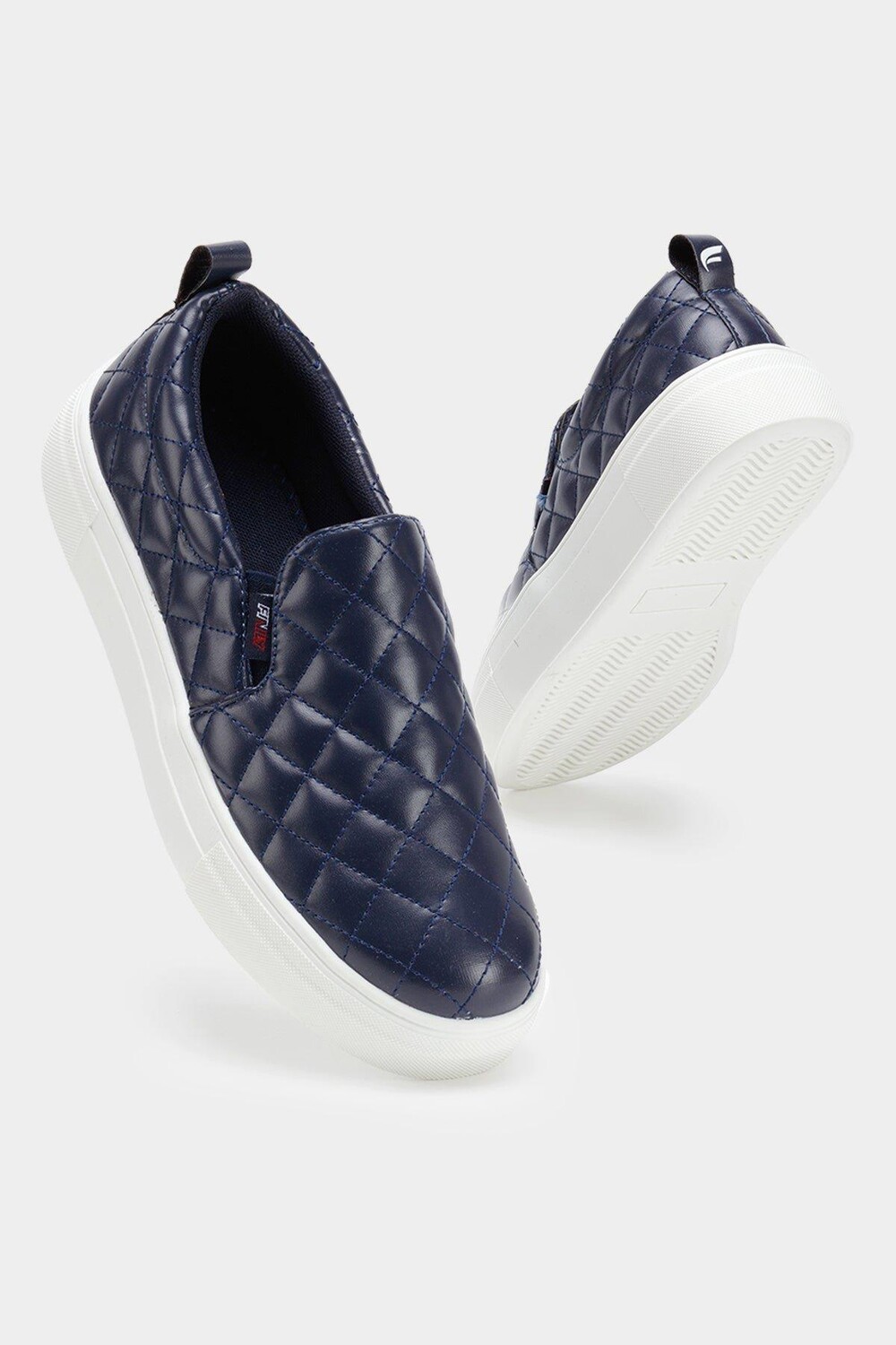 

Кроссовки без шнуровки Quilted Stylish Trainer Finily, темно-синий