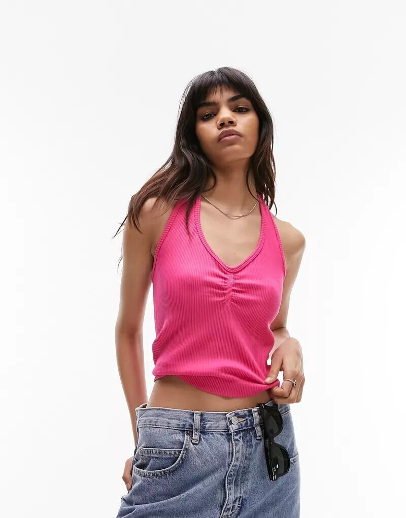

Розовый бесшовный топ с воротником-бретелькой и рюшами спереди Topshop