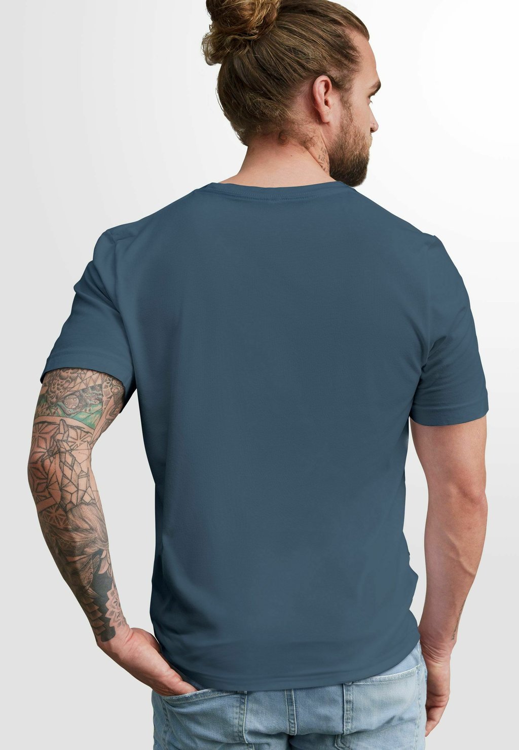 

Футболка с принтом GRAFIK LINE ART BERGE SONNE NATUR SCHRIFTZUG FASHION STREETSTYLE Neverless, светло-голубой
