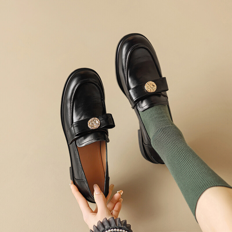 

Лоферы Mo Lin Loafers Women's