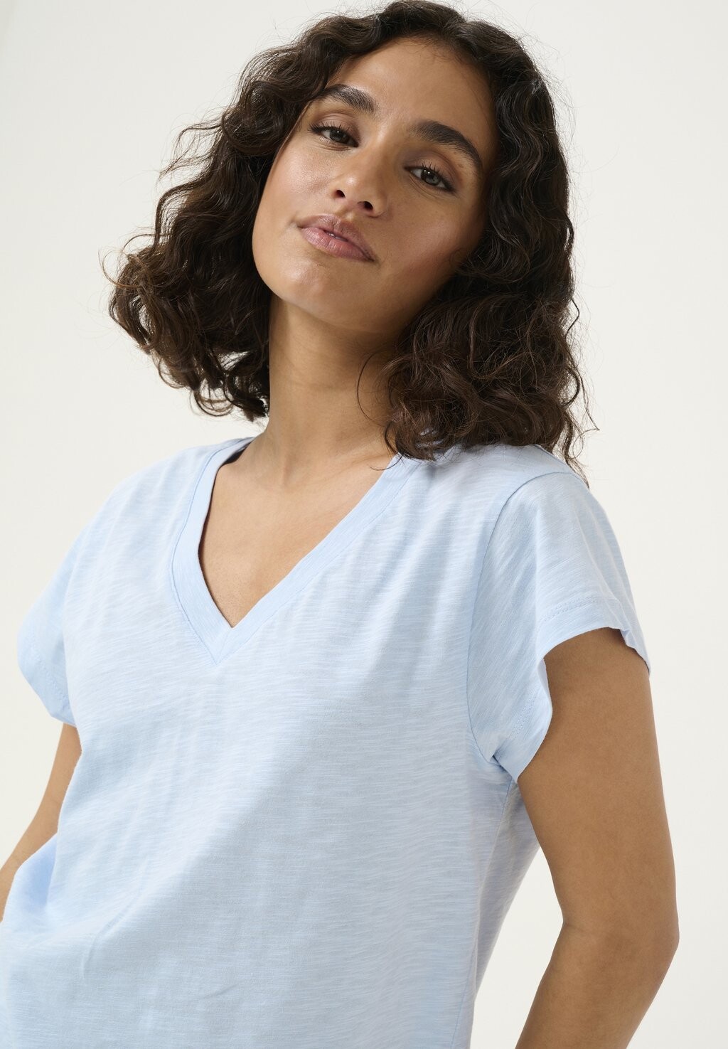 

Базовая футболка BIANA Culture, цвет Cashmere Blue