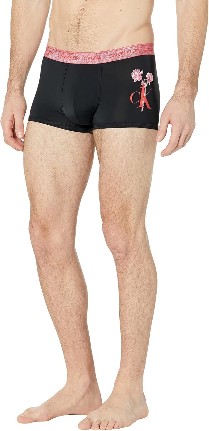 

Мужские шорты Calvin Klein CK One Glitter Micro Low Rise, Black W/ Rose Graphic